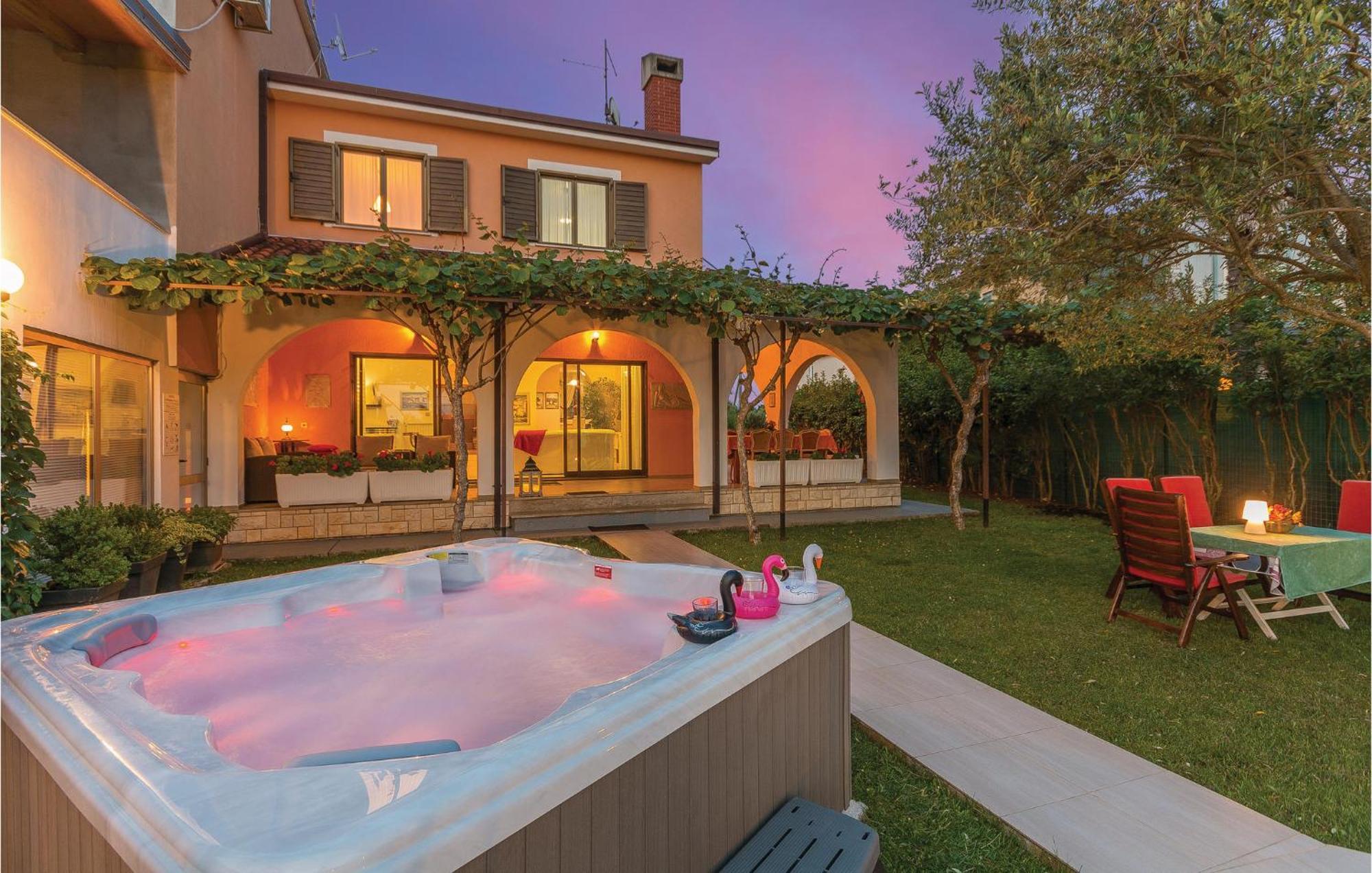 Ferienhaus Stunning Home In Umag With House A Panoramic View