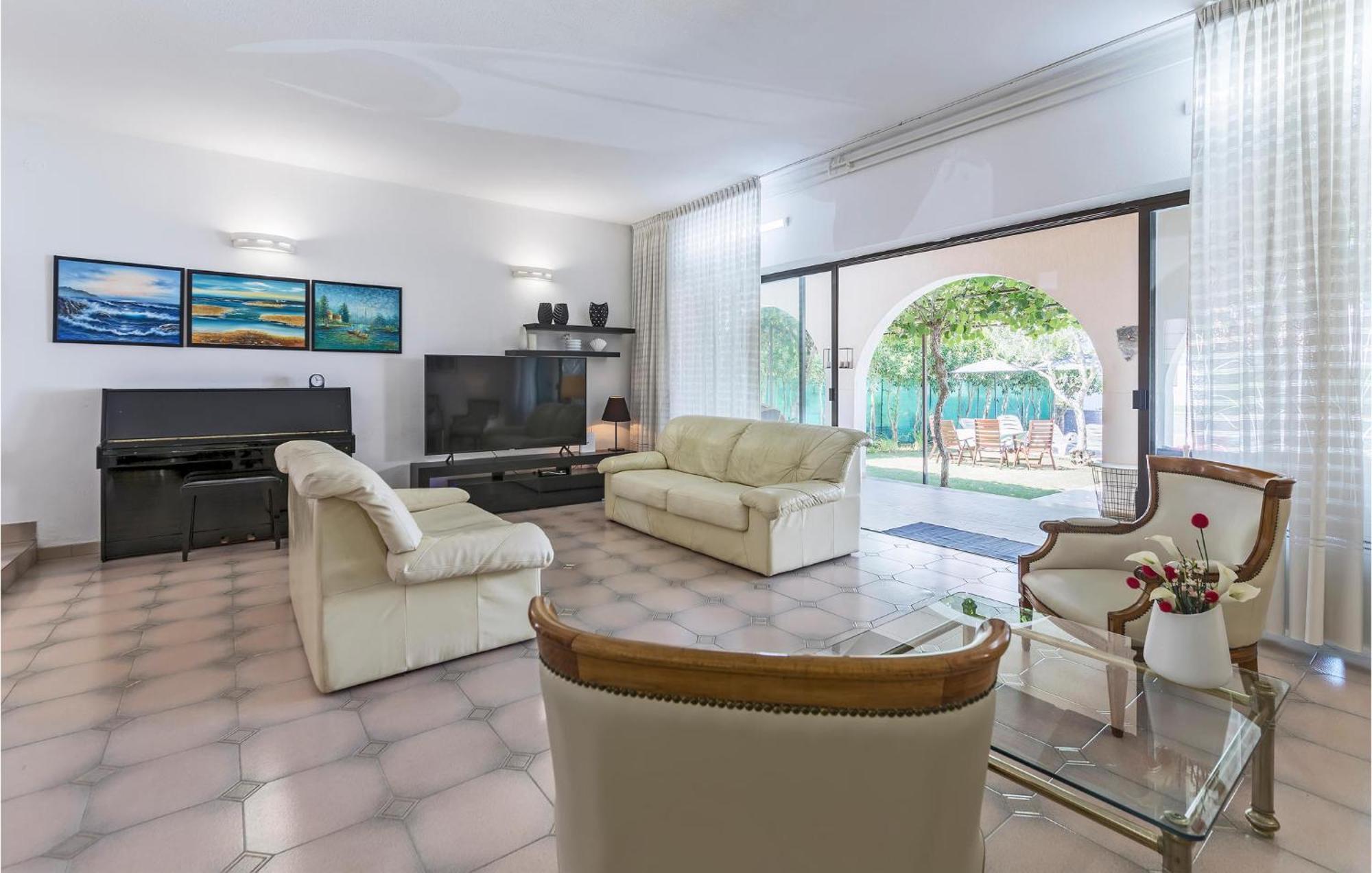 Stunning Home In Umag With House A Panoramic View Ferienhaus *